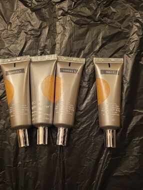 4 tubes BECCA Light Shifter Tint; 3 luminary, 1 orbit